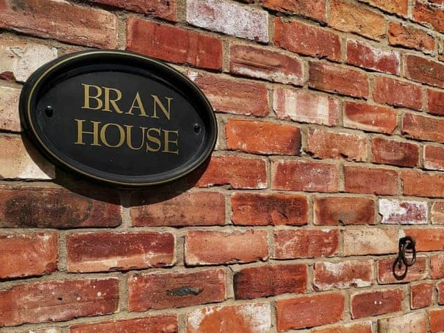 Charming holiday home | The Bran House - The Courtyard, Hareby, near Horncastle