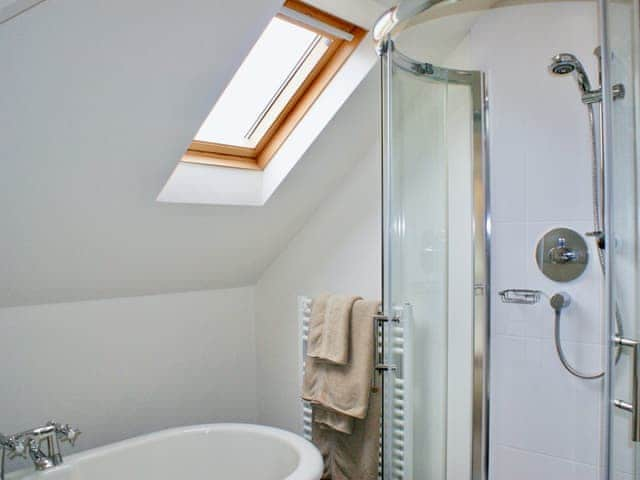 Main bathroom | Buddleia, West Charleton, near Kingsbridge