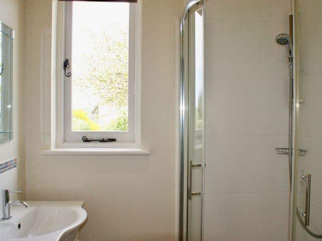 En-suite to double bedroom | Buddleia, West Charleton, near Kingsbridge