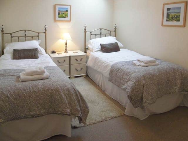 Comfortable twin bedroom | School Knott Cottage, Windermere