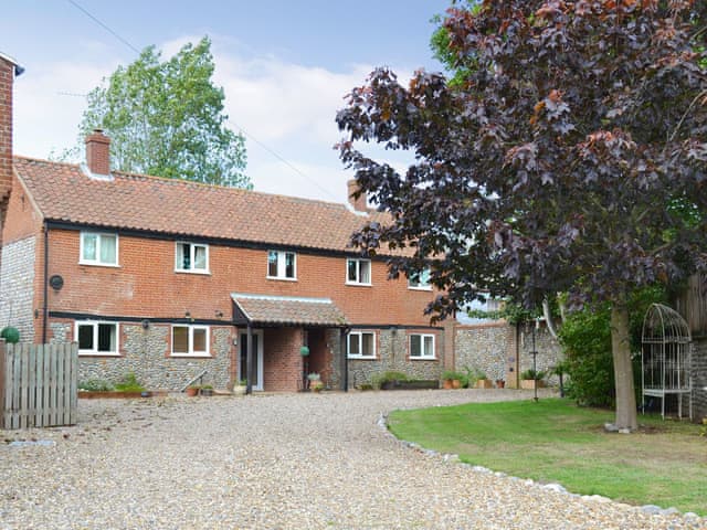 Attractive holiday home situated to the left | The Granary - White House Farm Holiday Cottages, Knapton, near North Walsham