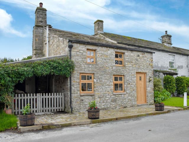 Delightful holiday home | Gallivantin Cottage, Thornton Rust, near Hawes