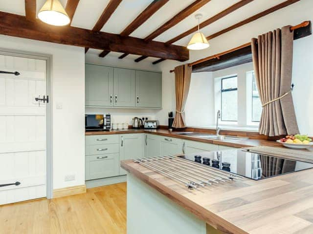 Modern kitchen kitchen area | The Old Granary - Hewelsfield Court, Hewelsfield, near Lydney