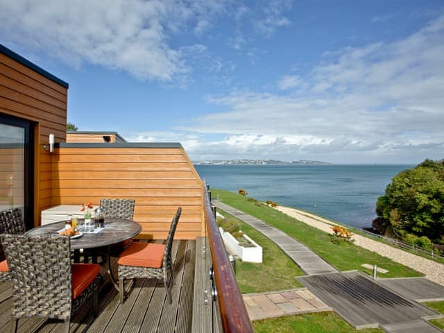 Stunning holiday home with amazing views | Lapwing 2 - The Cove, Brixham