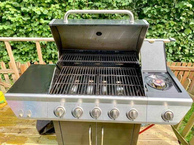 Barbecue | The Old Farmhouse - Polean Farm Cottages, Pelynt, near Looe