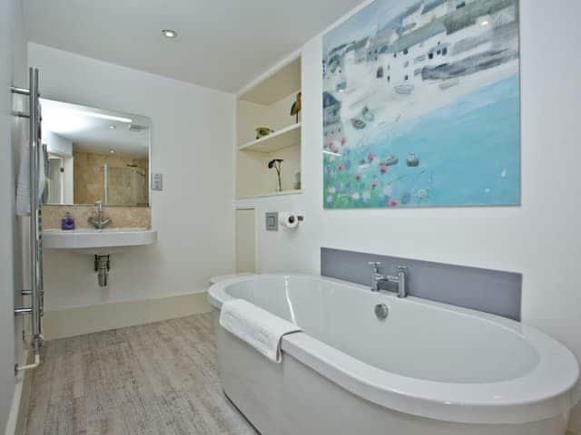 En-suite bathroom | Solstice, Dartmouth