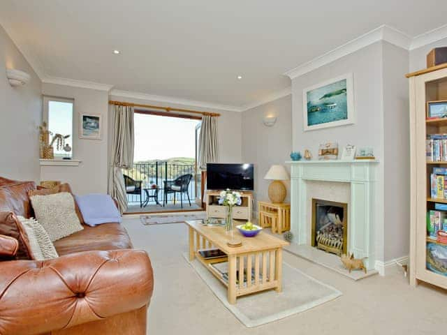 Spacious living room | Chyandour, Fowey