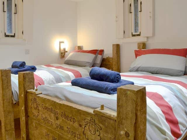 Attractive twin bedroom | &rsquo;Ay Up - Dringhoe Hall Cottages - Dringhoe Hall Cottages, Driffield, near Bridlington