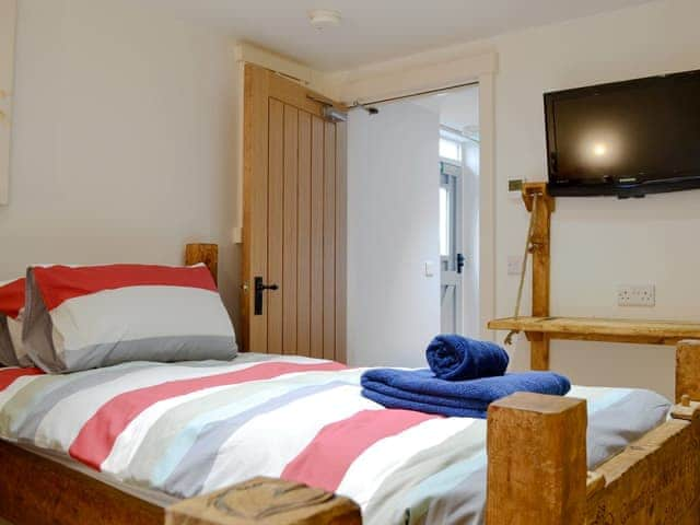 Attractive twin bedroom | &rsquo;Ay Up - Dringhoe Hall Cottages - Dringhoe Hall Cottages, Driffield, near Bridlington