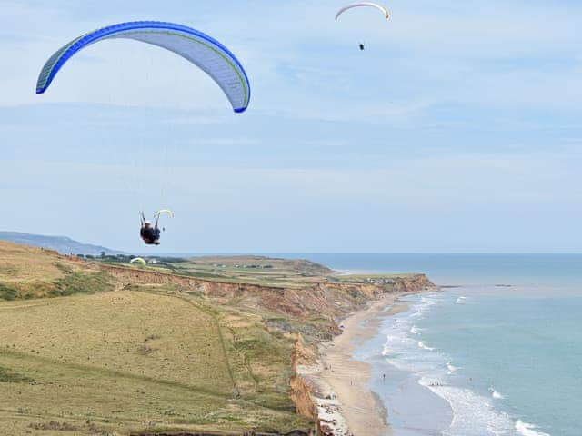 Compton Bay | Hills, RydeYarmout