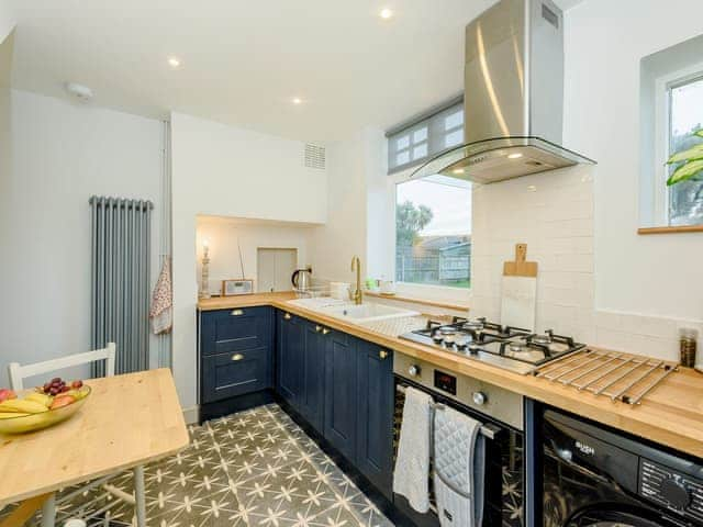 Contemporary styled kitchen | The Jays, Selsey