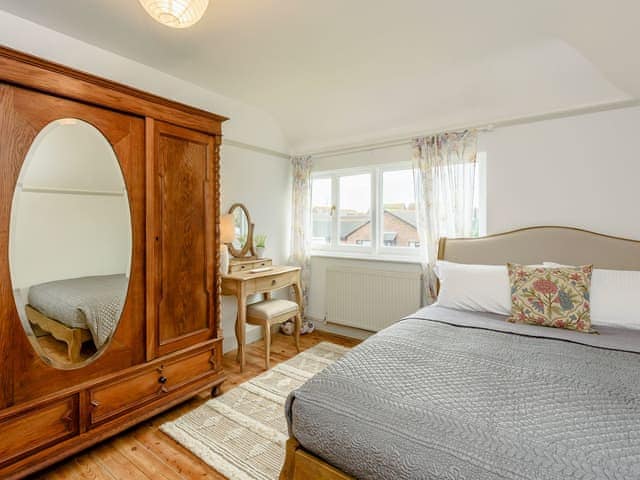 Elegant double bedroom | The Jays, Selsey