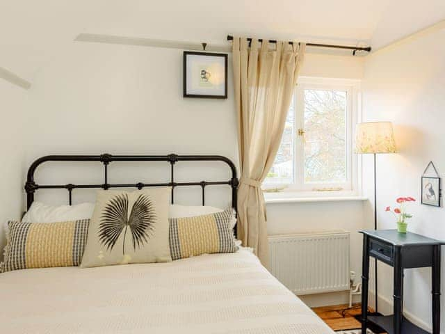 Light and airy double bedroom | The Jays, Selsey