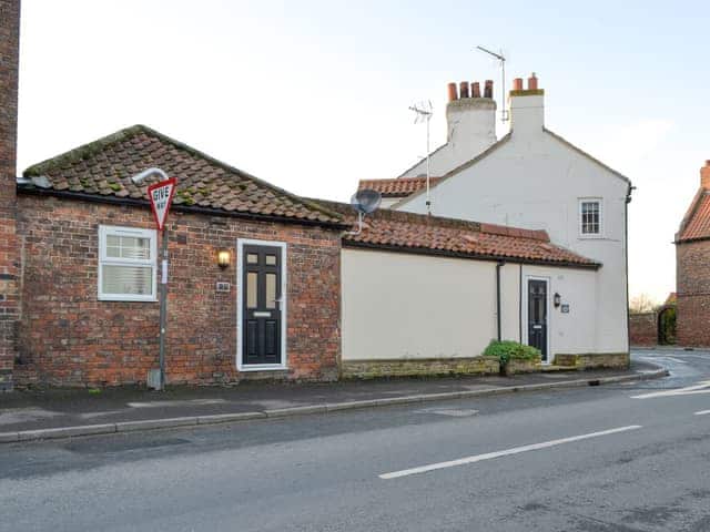 Main entrance to the holiday home | Alderson Mews, North Frodingham, near Driffield