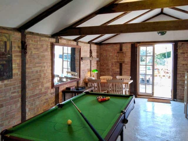  External bar/games room | Walnut Tree House, Tilney St Lawrence, near Kings Lynn