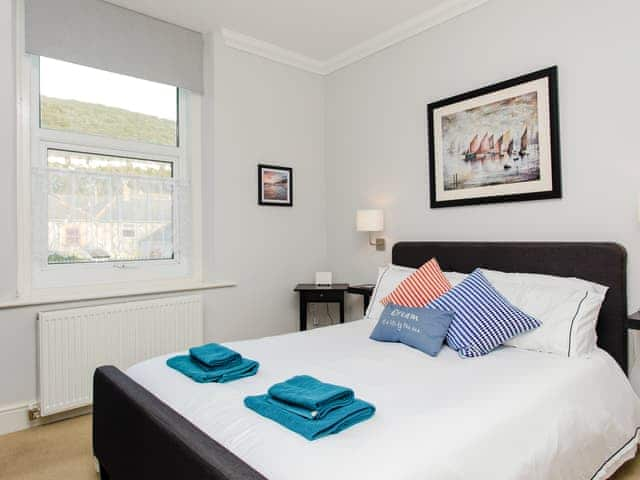 Attractive double bedroom | Miller&rsquo;s Rock, Ventnor