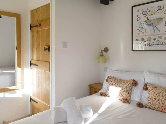 Peaceful double bedroom | Penny&rsquo;s Cottage - Cartole Cottages, Pelynt, near Looe