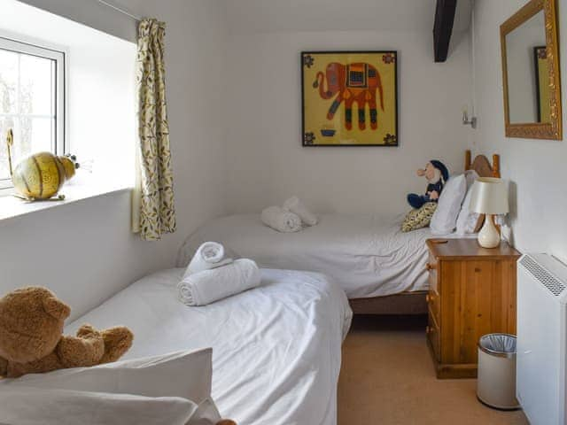 Comfortable twin bedroom | Kernewyck - Cartole Cottages, Pelynt, near Looe