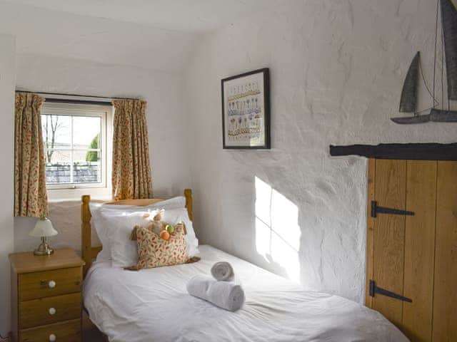 Comfortable twin bedroom | The Shippen - Cartole Cottages, Pelynt, near Looe