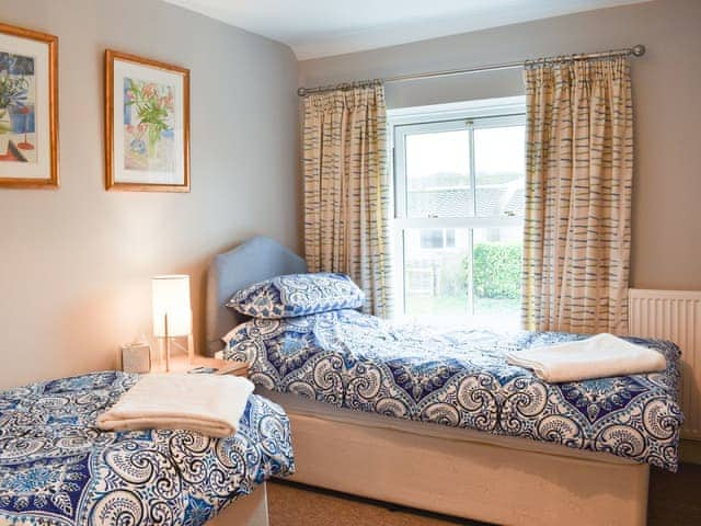 Twin bedroom | Dale View - Sea Marsh Cottages, Brancaster Staithe, near Wells-next-the-Sea