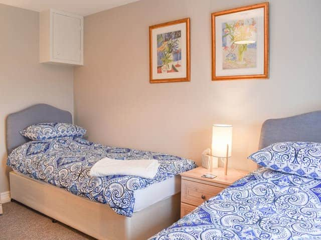 Twin bedroom | Dale View - Sea Marsh Cottages, Brancaster Staithe, near Wells-next-the-Sea