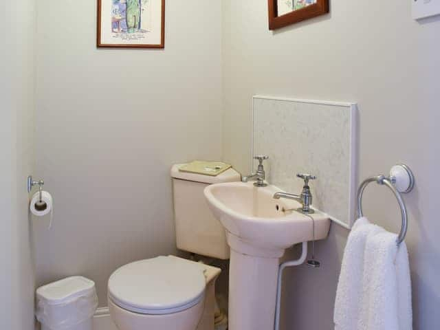 WC | Dale View - Sea Marsh Cottages, Brancaster Staithe, near Wells-next-the-Sea