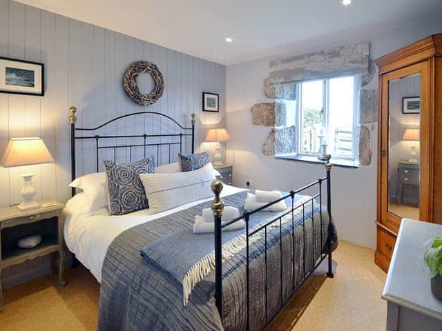 Comfortable doule bedroom | The Stable - Gwedna Barns, Godolphin Cross, Helston