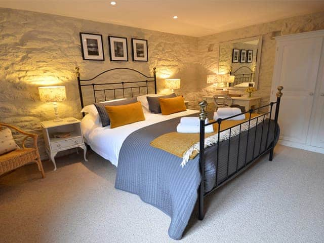 Welcoming double bedroom | The Long Barn - Gwedna Barns, Godolphin Cross, Helston