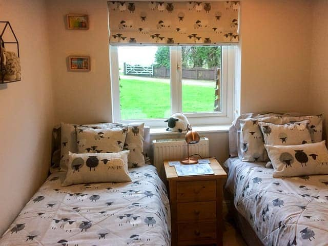 Twin bedroom | Carr House, Cayton, Scarborough