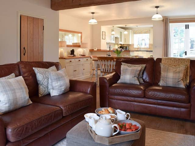 Wonderful open plan living space | Spring Cottage, Bourton-on-the-Water