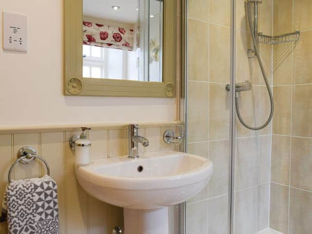 Bathroom | Spring Cottage, Bourton-on-the-Water