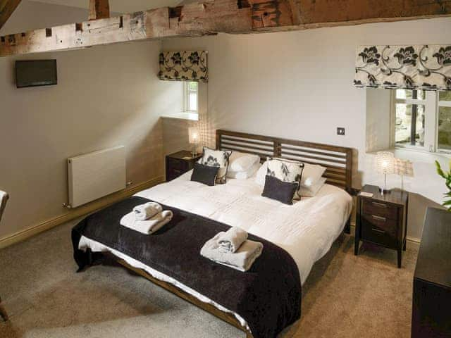 Relaxing double bedroom | Howgills Barn, Middleton, near Kirkby Lonsdale