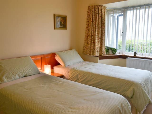 Twin bedroom | Dunlin, Beadnell