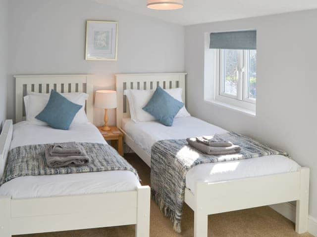 Twin bedroom | Riverside - Simpson&rsquo;s Boatyard, Stalham