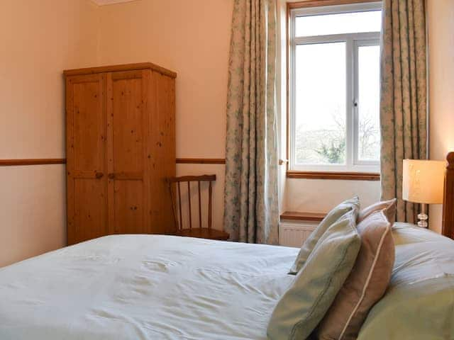 Double bedroom | Linhay - Trecan Farm Cottages, Lanreath, near Looe