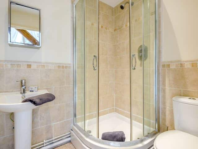 En-suite shower room | Laurel Barn, Tacolneston, near Wymondham