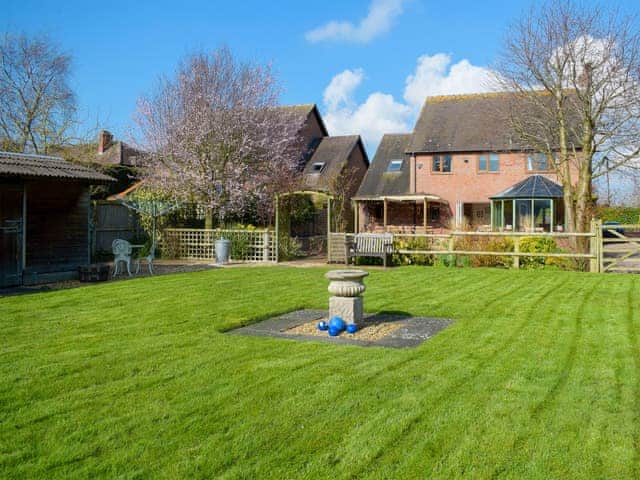 Fantastic holiday home with large garden and grounds | Meadow View, Harley, near Much Wenlock