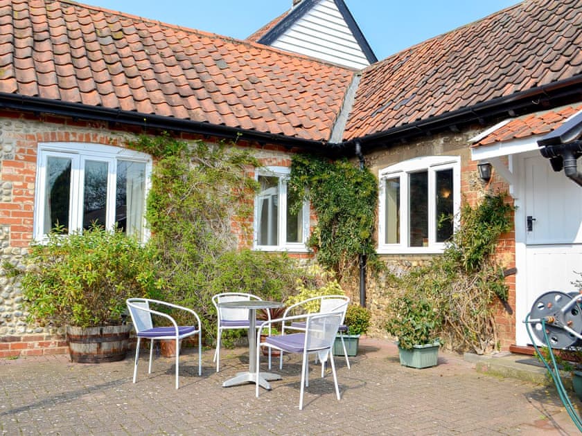 Christmas On Main Old Forge 2022 The Old Forge (Ref E4855) In Melton, Near Woodbridge, Suffolk | Cottages.com