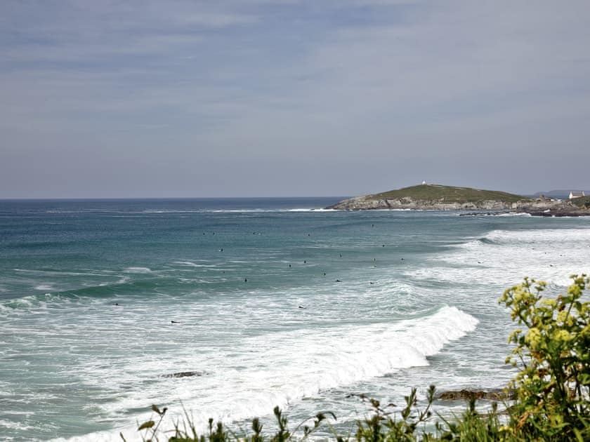 Ideally located just 350 yards from Fistral Beach | Apartment 2 - Ocean 1 Apartments, Newquay