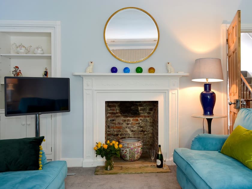 Comfortable living room | Oxtoby&rsquo;s Upstairs - Oxtoby&rsquo;s Cottages York, York