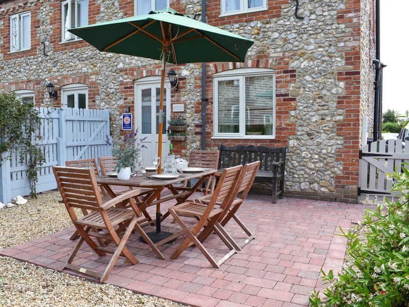 Outdoor dining area | Lavender Cottage - Naturally Norfolk, Docking, near Hunstanton