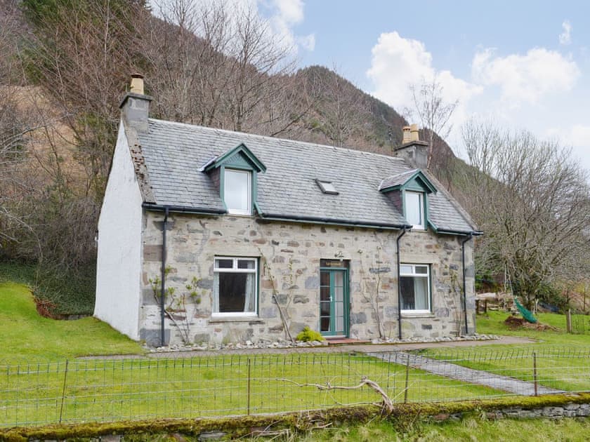 Tigh An Achaidh Ref 10941 In Inverinate Near Kyle Of Lochalsh