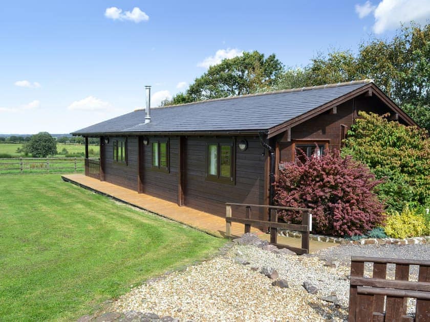 West Middlewick Farm - Otter in Nomansland, near Tiverton, Devon - Book ...