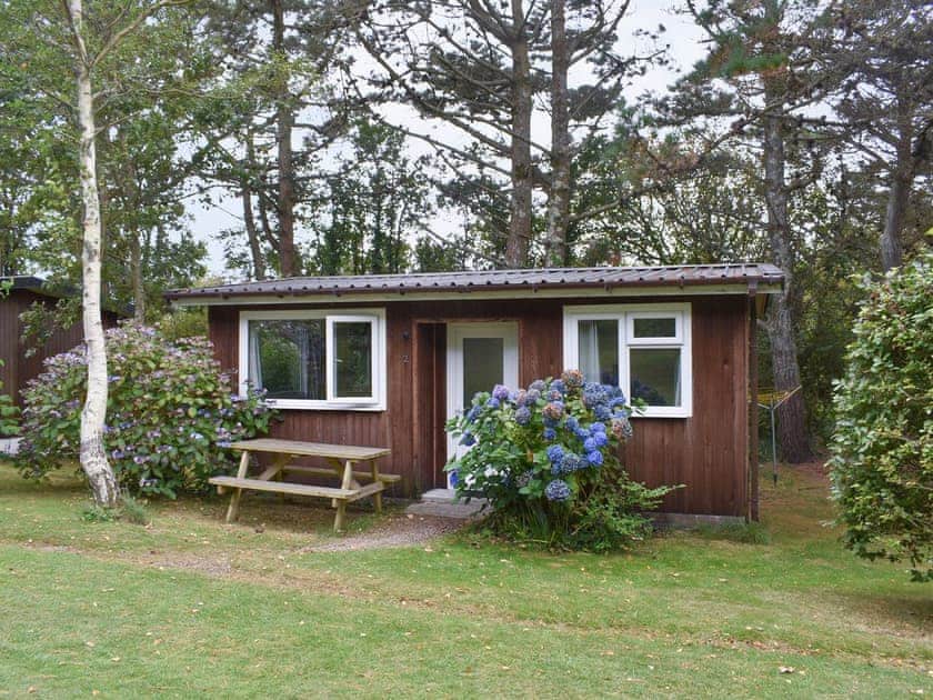 Charming holiday home | Chalet 1 - Mount Hawke Holiday Bungalows, Mount Hawke, near Redruth