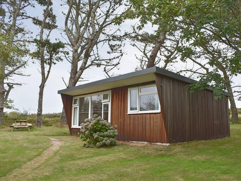Delightful holiday home | Chalet 6 - Mount Hawke Holiday Bungalows, Mount Hawke, near Redruth