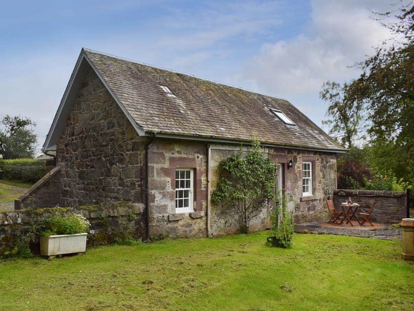Delightful traditional Scottish cottage | The Old Stables at Westerton - Westerton, Crieff