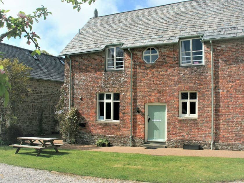 Attractive semi-detached holiday cottage  | The Mews - Glebe House Cottages, Bridgerule, near Bude