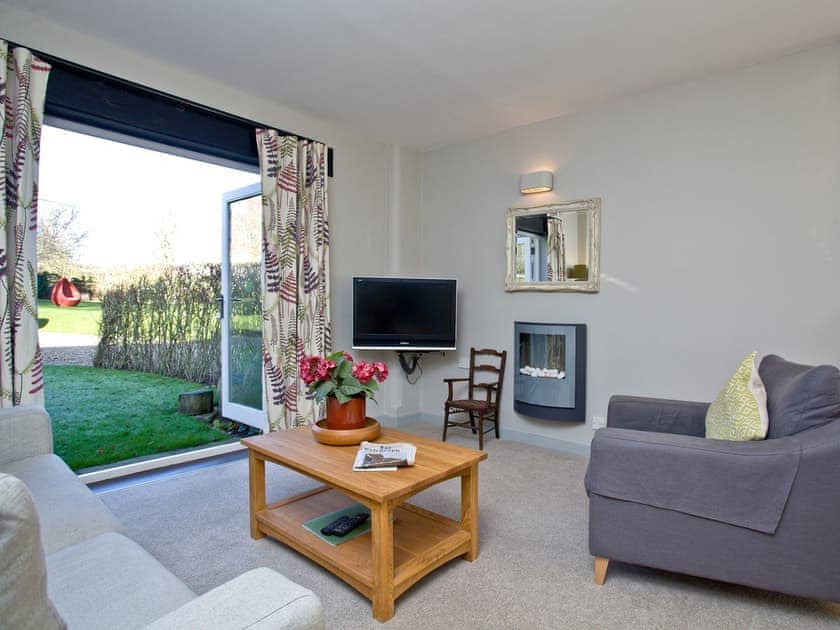 Living area | Abbotsea - Greenwood Grange Cottages, Higher Bockhampton, near Dorchester