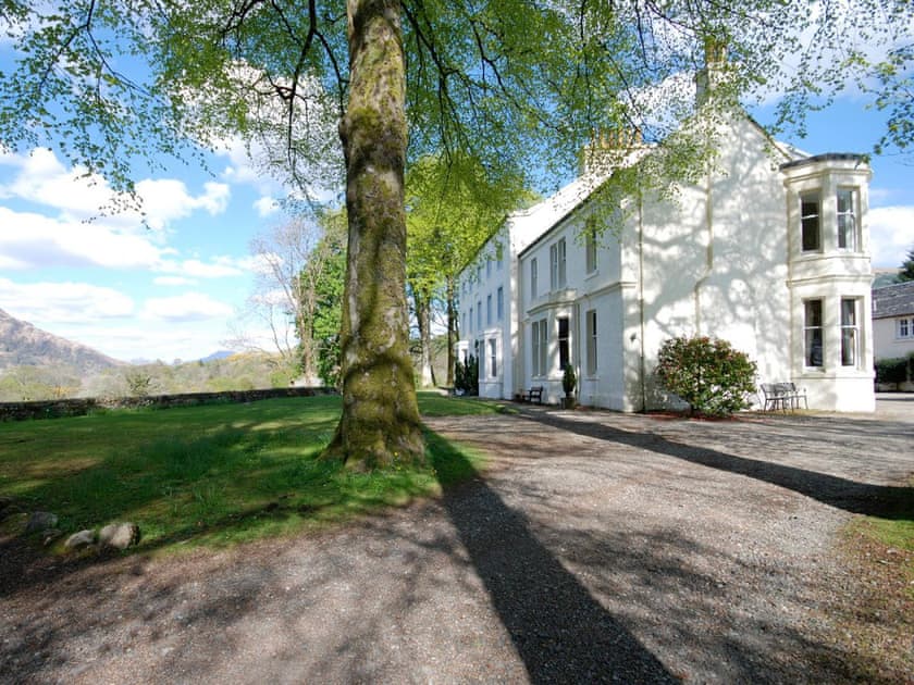 Impressive holiday home | Edwardian Wing - Bonawe House, Taynuilt, near Oban