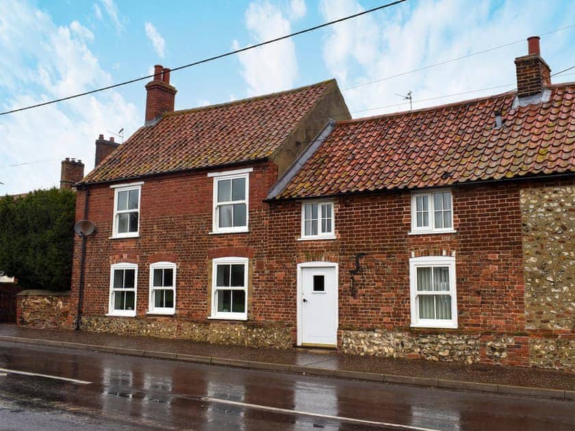 Traditional Norfolk coastal cottage | Dale View - Sea Marsh Cottages, Brancaster Staithe, near Wells-next-the-Sea